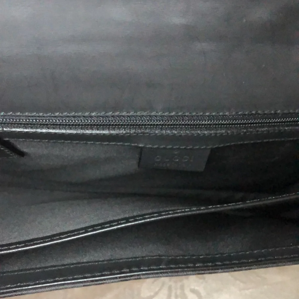 Gucci Guccissima GG  with retractable hand strap.  One owner.  Giftable - Picture 13 of 13